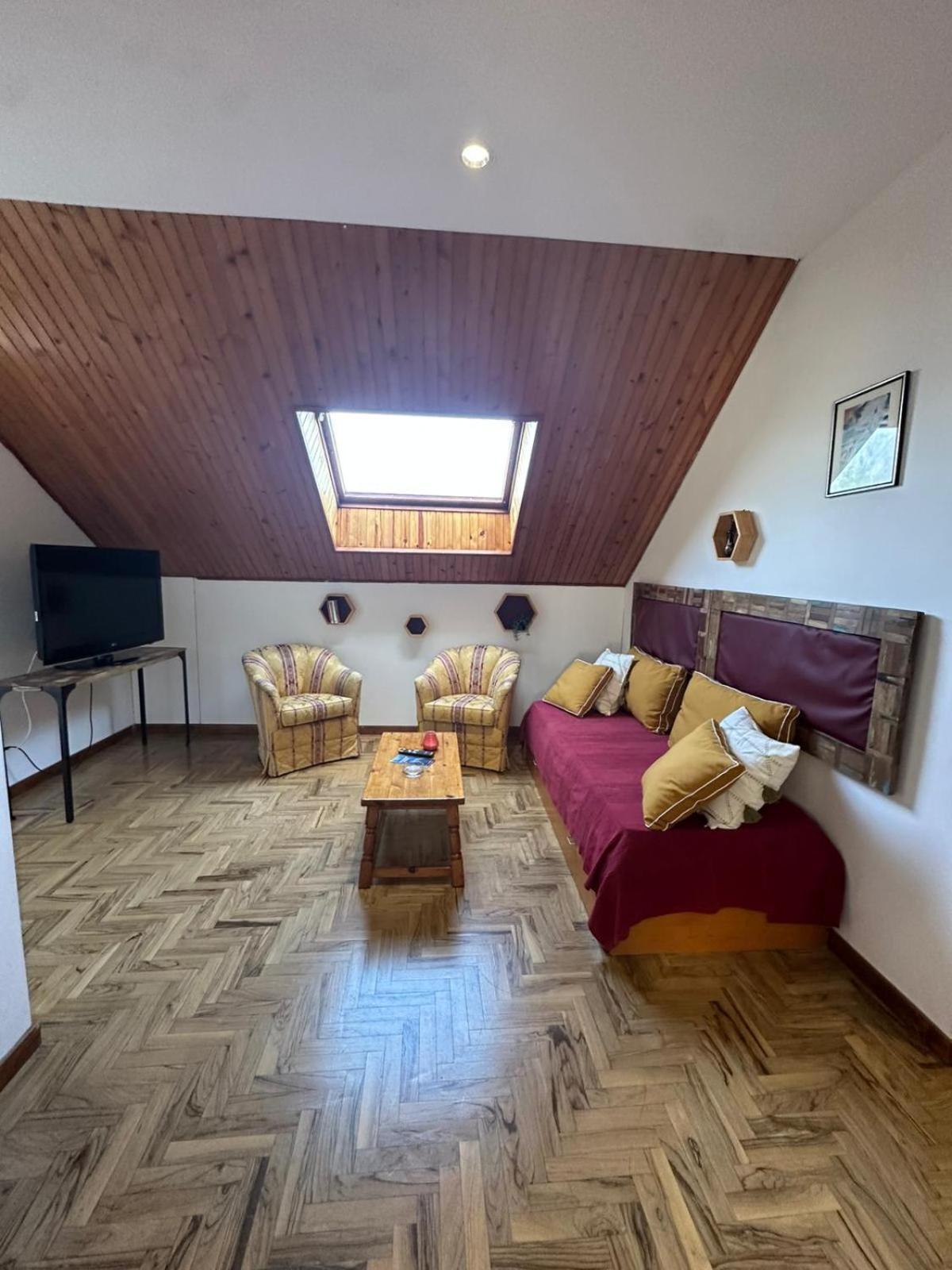 Hotel La Pineta Коголето Екстериор снимка