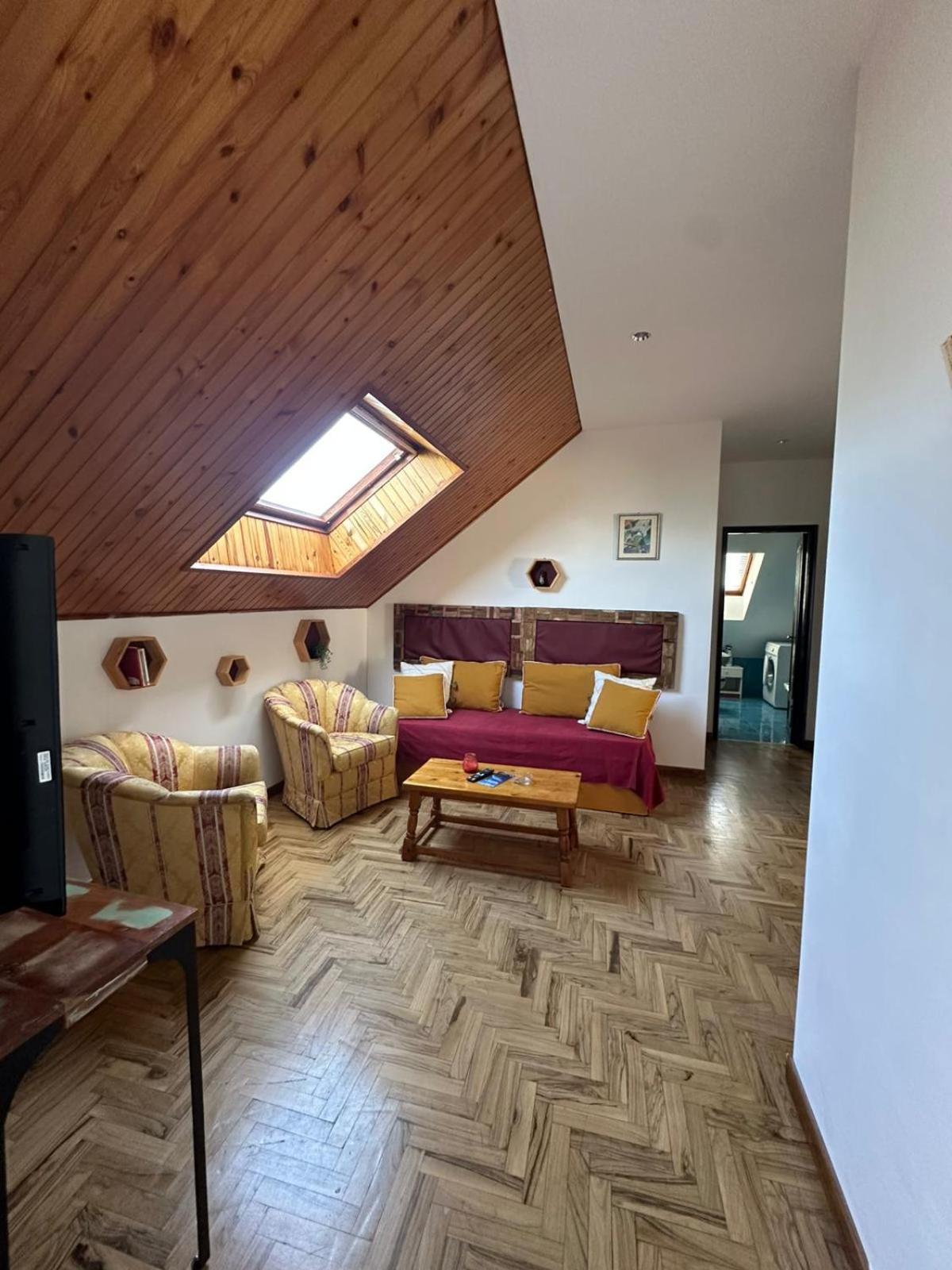 Hotel La Pineta Коголето Екстериор снимка